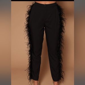 Fashion nova - Amelia feather pants, black